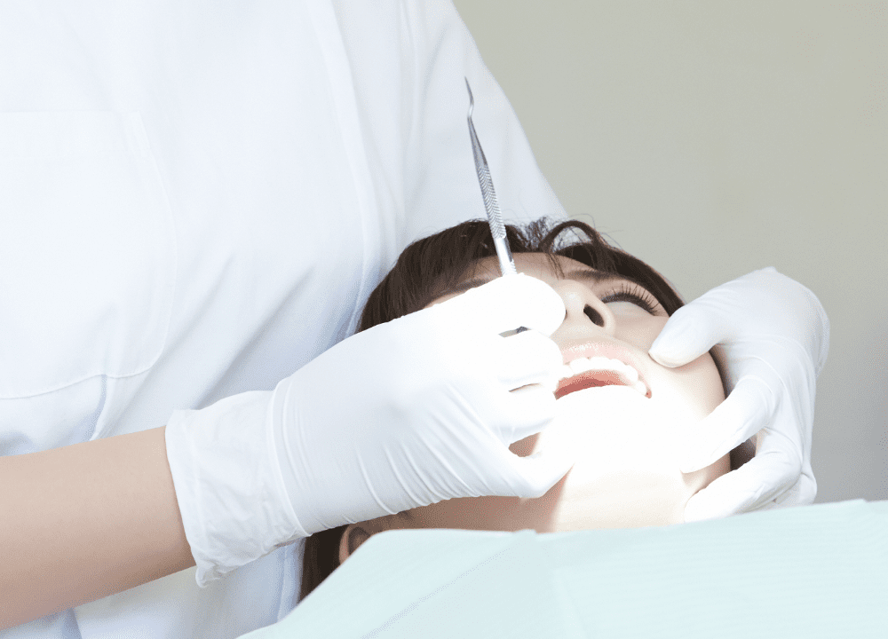 歯科治療中のイメージ